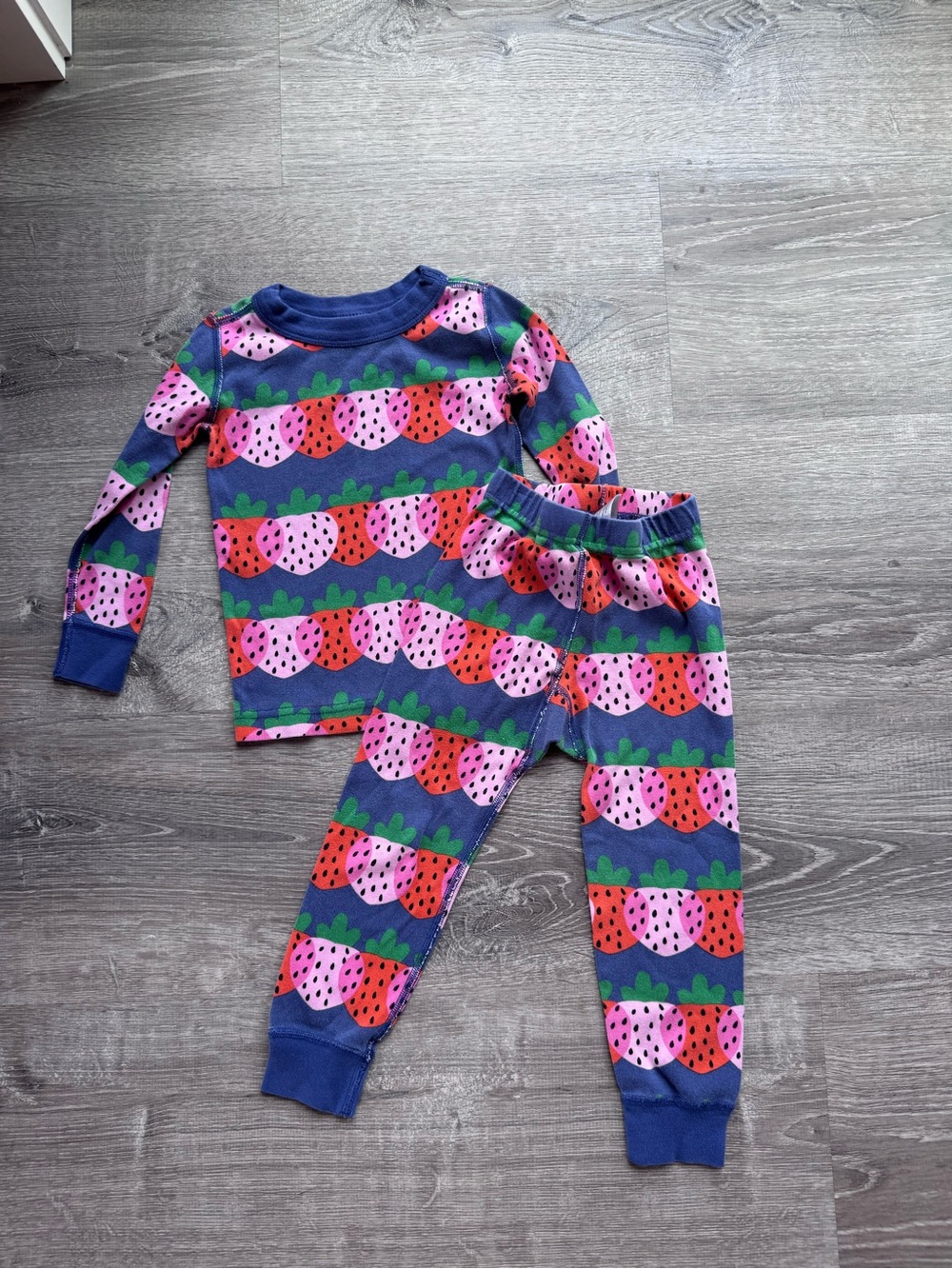 Hanna Andersson Girls Strawberry Pajamas